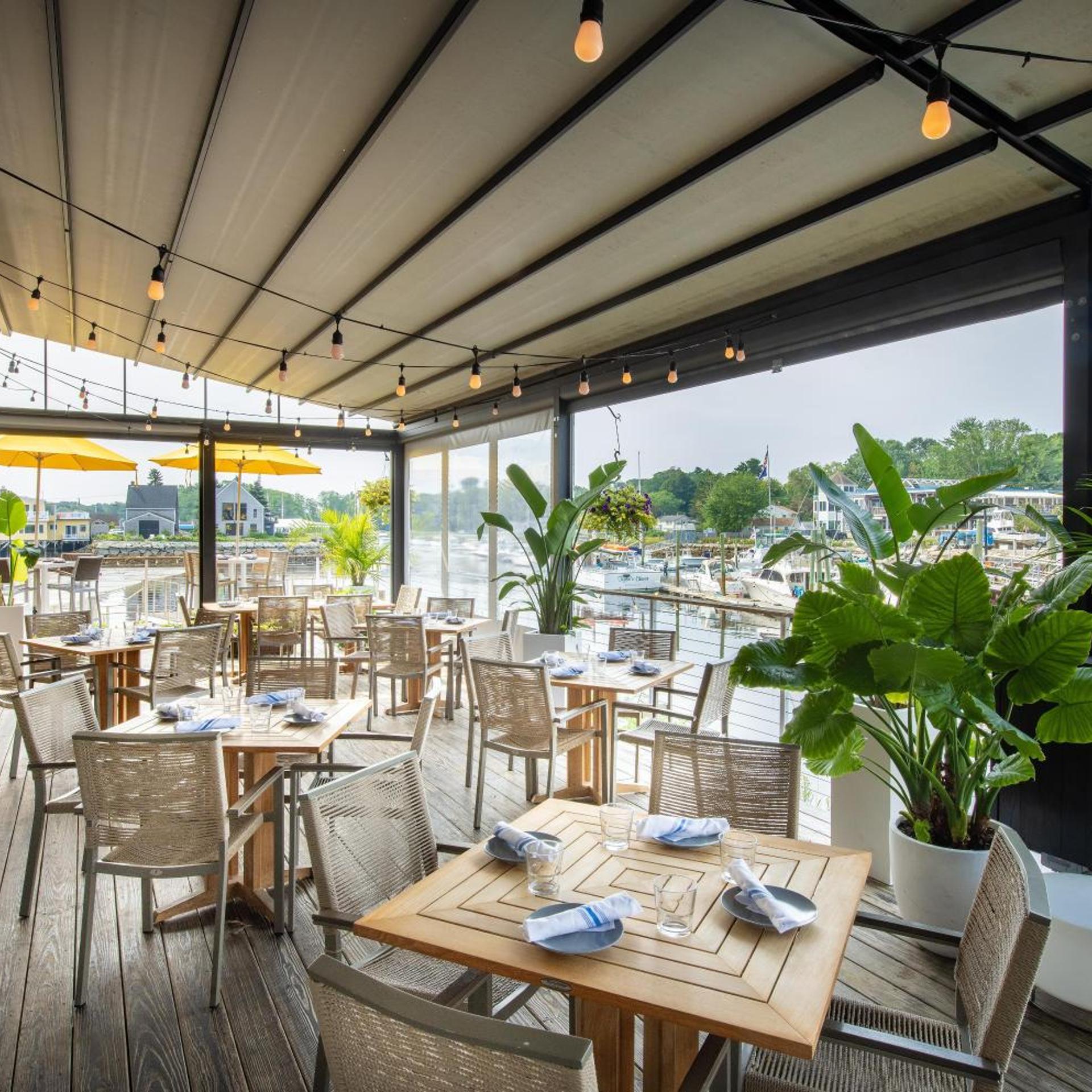 The Boathouse Waterfront Hotel 43/55