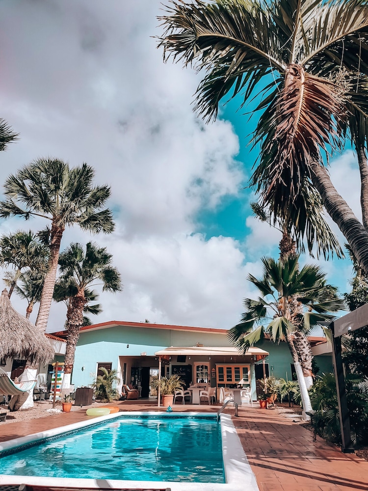 Arubiana Inn 56/64