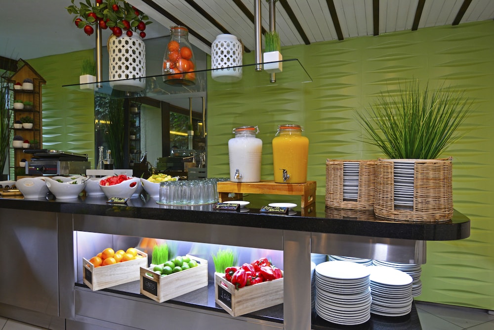 Autentico Hotel 35/50