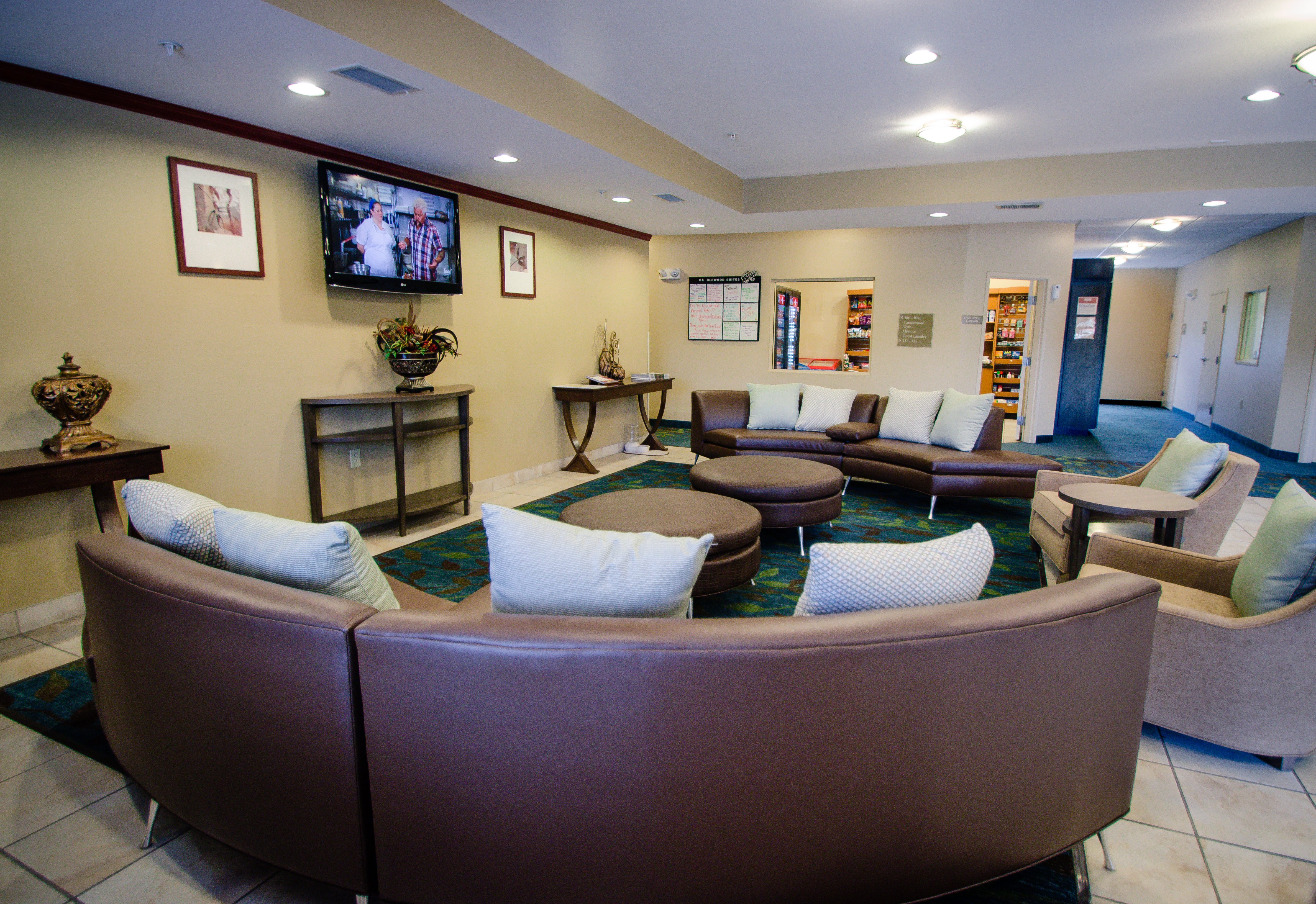 Candlewood Suites Temple 33/53