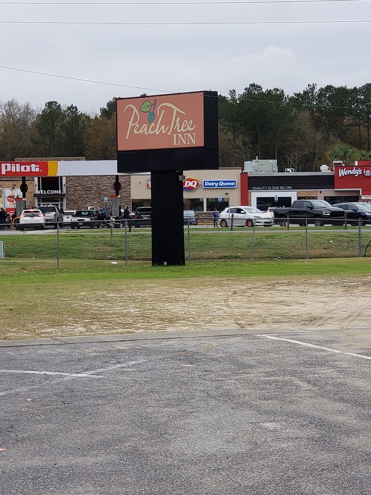 Peach Tree Inn 40/48