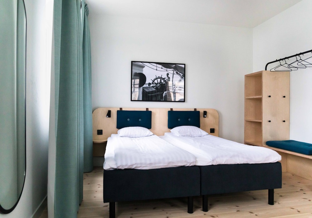 Stf Af Chapman Hostel 11/50