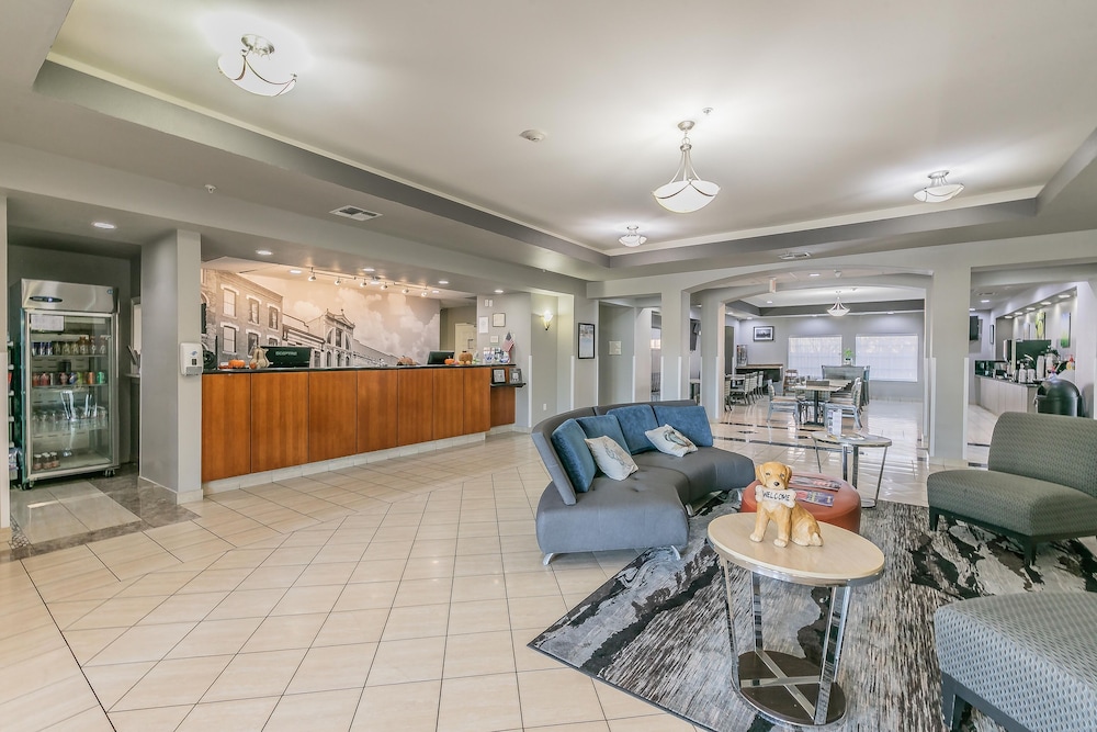 La Quinta Inn and Suites by Wyndham Granbury 10/62