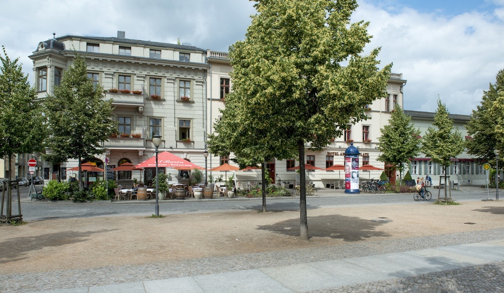 Hotel Am Luisenplatz 64/71