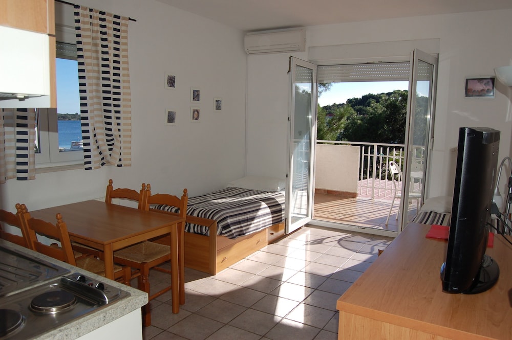 Gorgonia Apartments 24/50