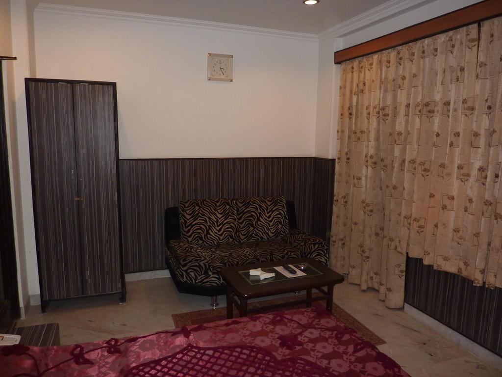 Rama Residency 18/30