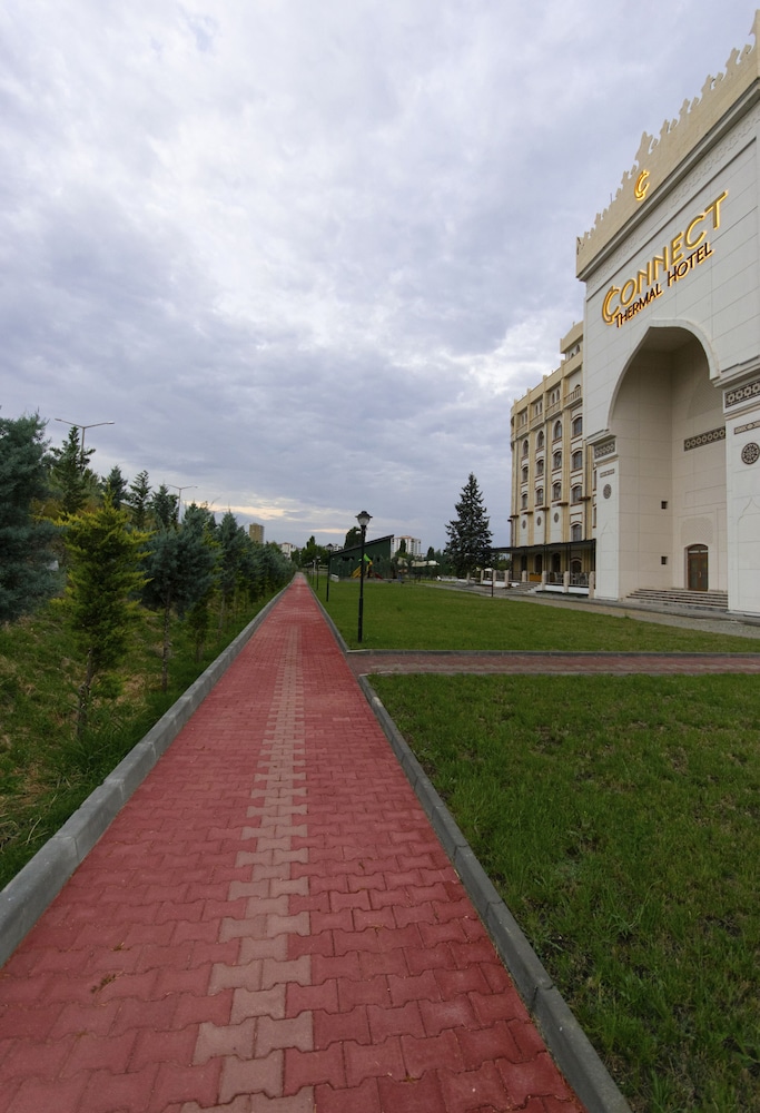Connect Thermal Hotel 48/50