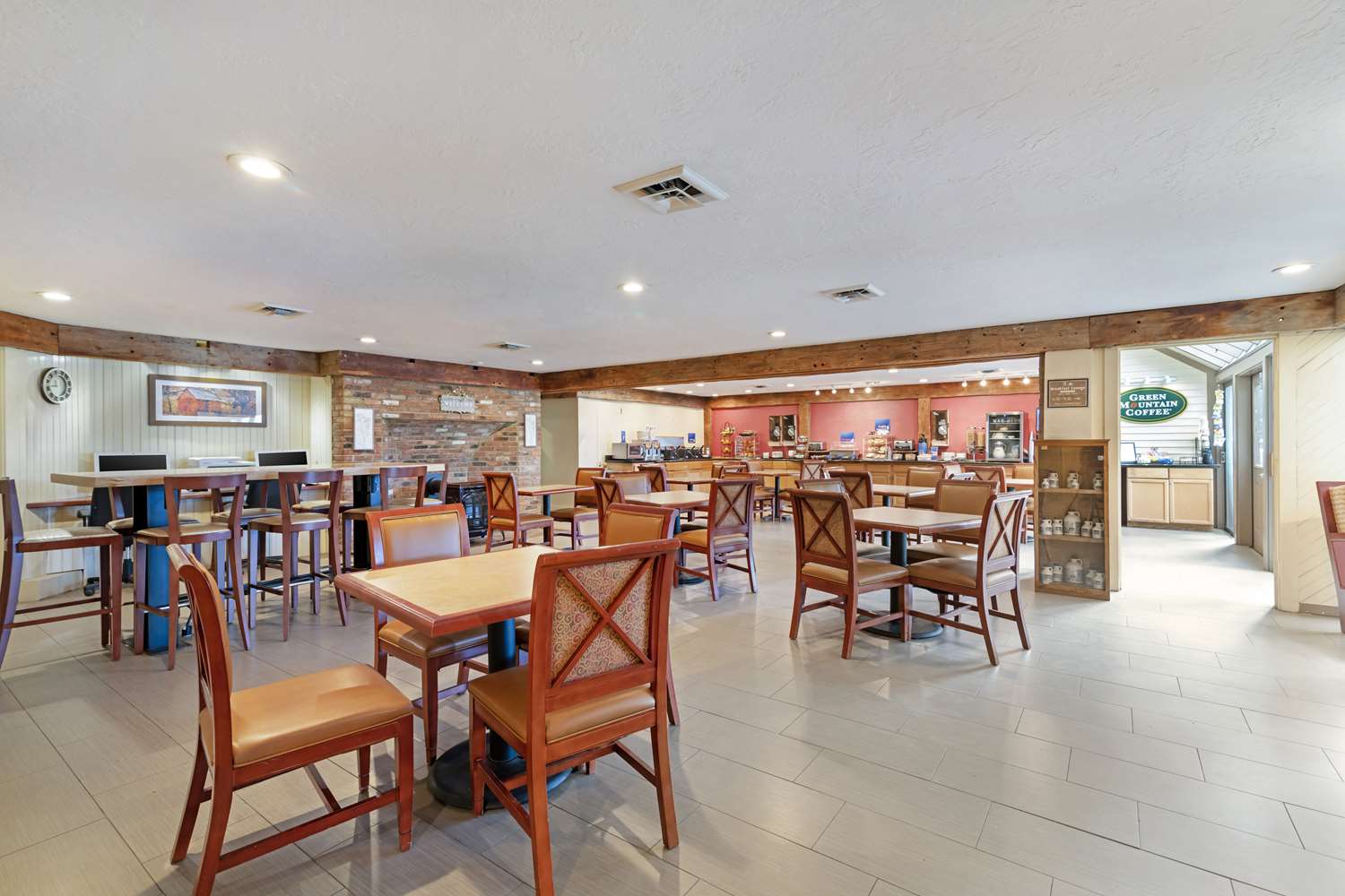 Best Western Inn & Suites Rutland-Killington 35/48