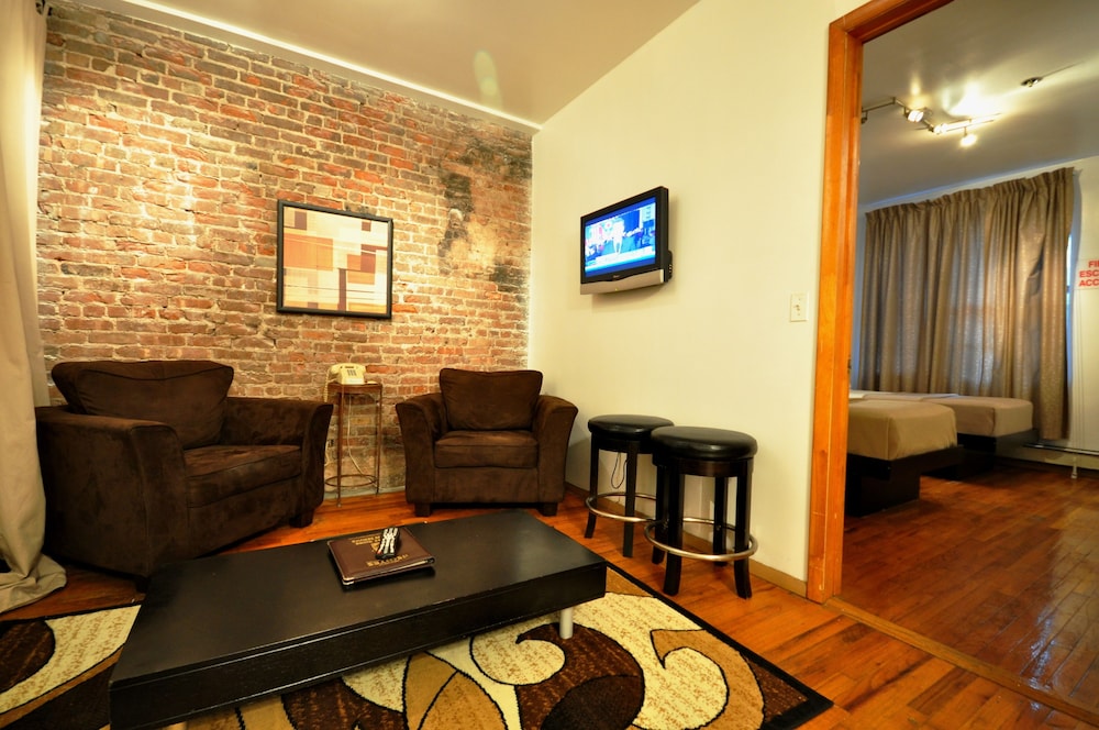 Off Soho Suites Hotel 23/38