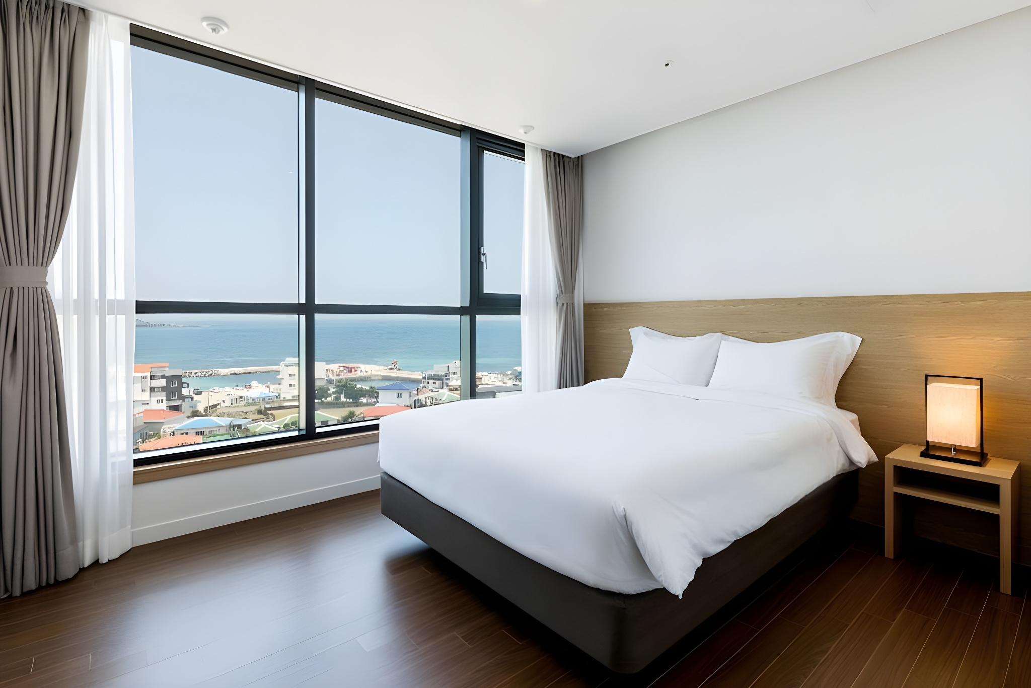 1 Bedroom, Family Suite, 2 Double Beds, Beach Side, Ocean View