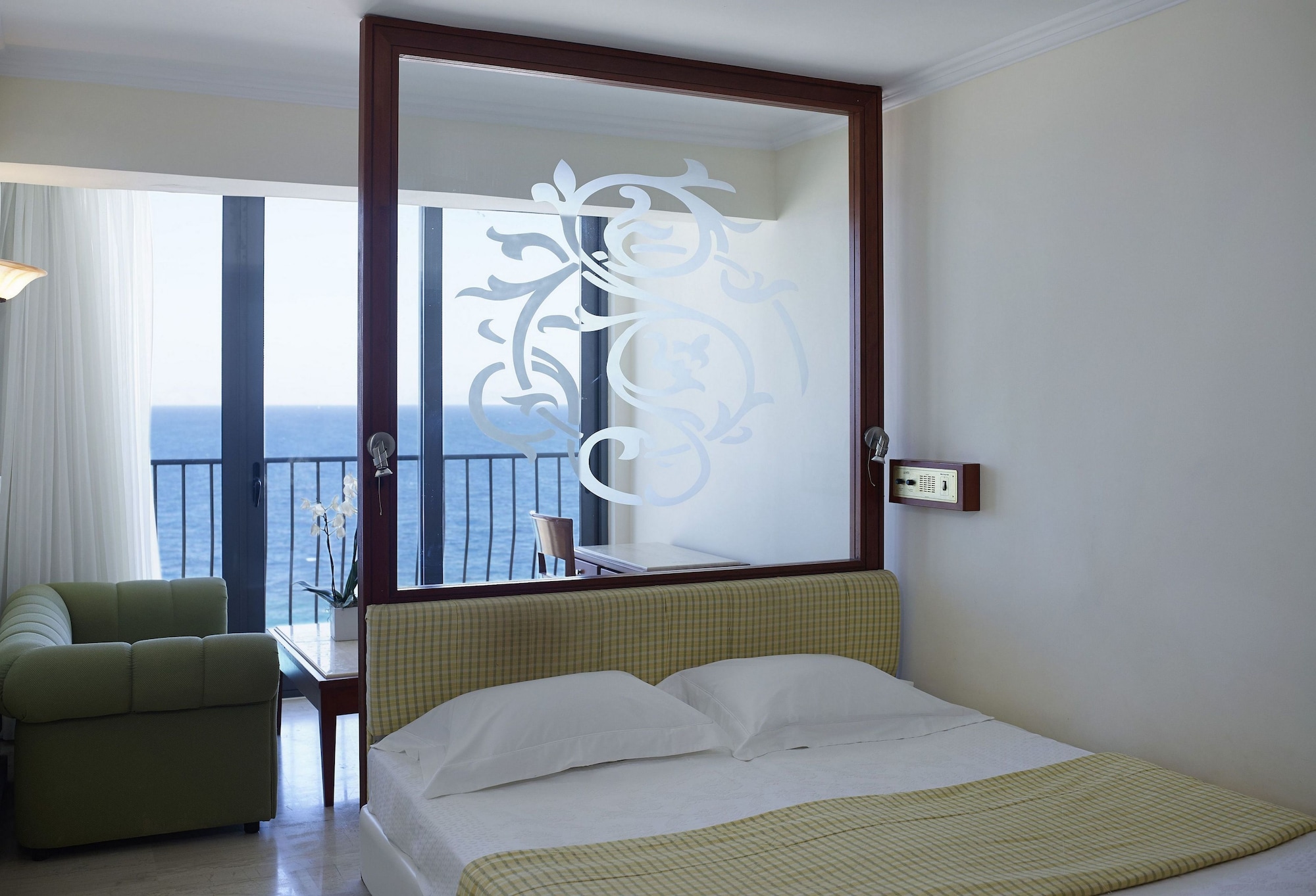 TWIN ROOM DIRECT SEA VIEW