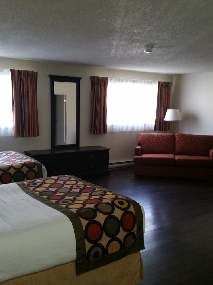 Super 8 by Wyndham Brockville 16/42