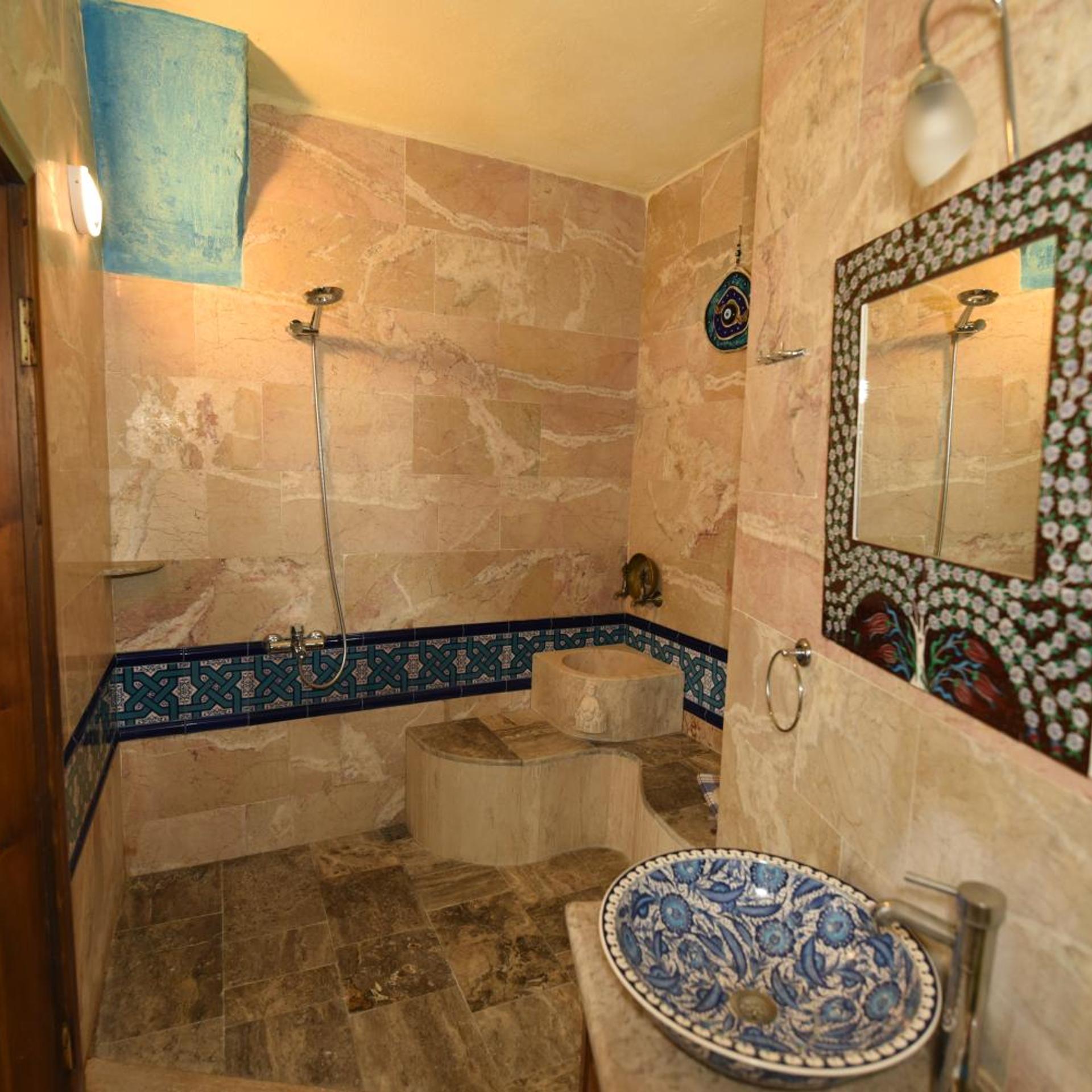 جناح بشرفة بجاكوزي، Canela Cave Hotel 2/2