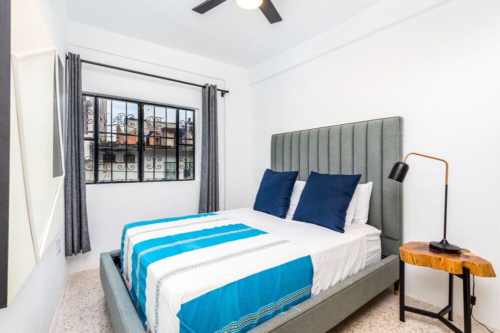 2 Bedrooms, Condo, Quadruple, 2 Queen Beds, Romantic Zone