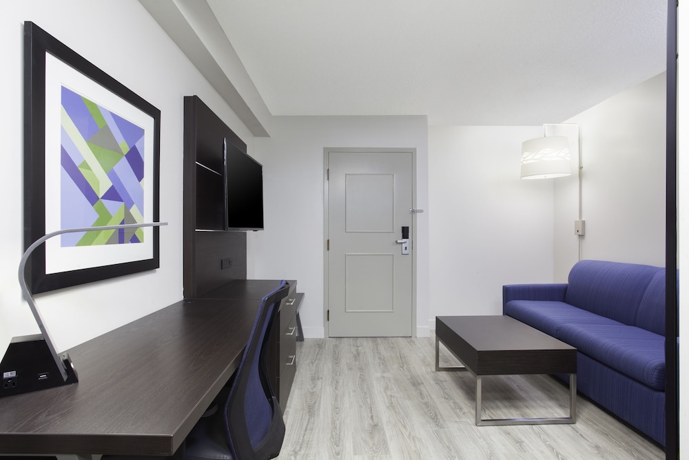 Holiday Inn Express & Suites Mississauga-Toronto Southwest, an IHG Hotel 49/71