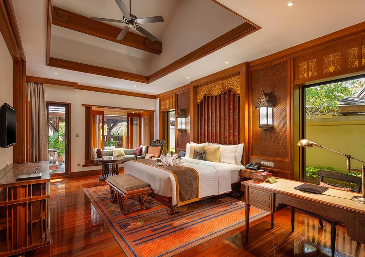 Royal, Pool, Villa