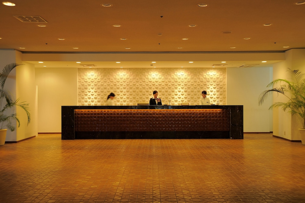 Hotel Moon Beach Okinawa 5/68