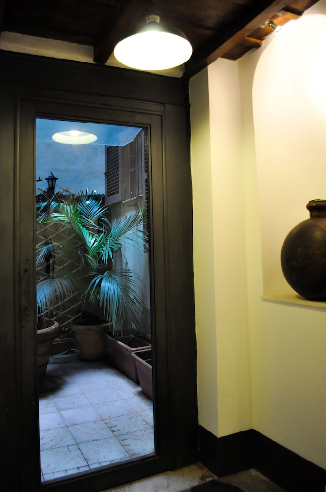Relais Palazzo Taverna 44/67