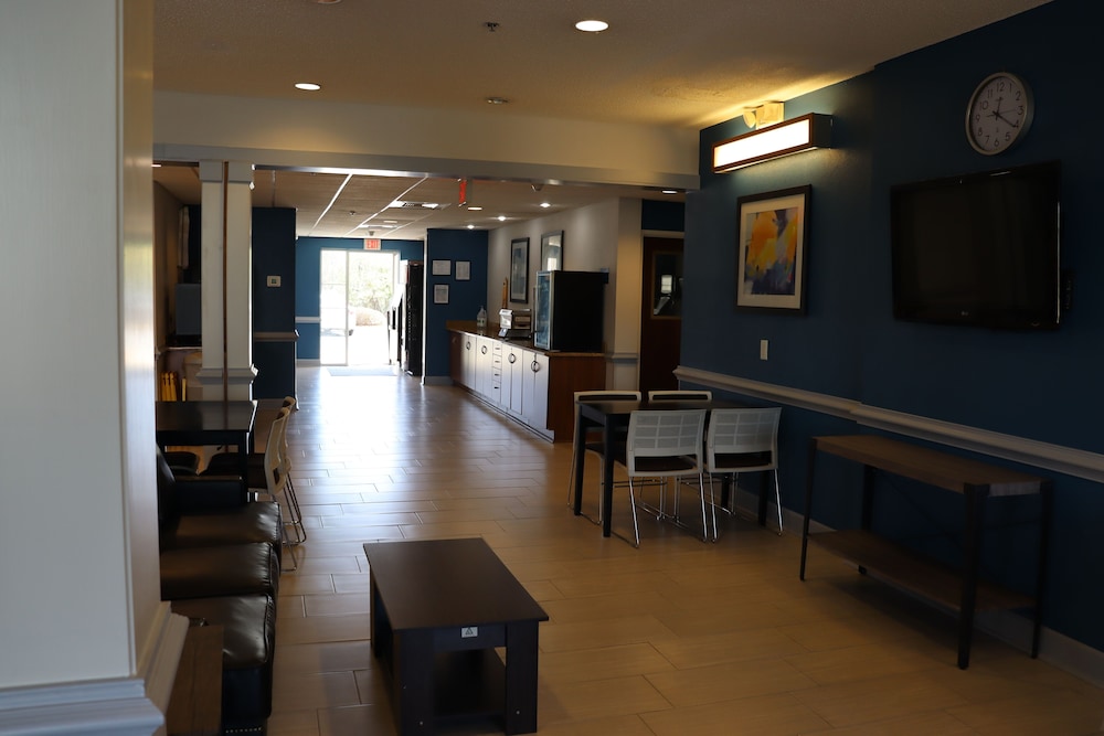 Microtel Inn And Suites Columbus Ft Benning 21/29