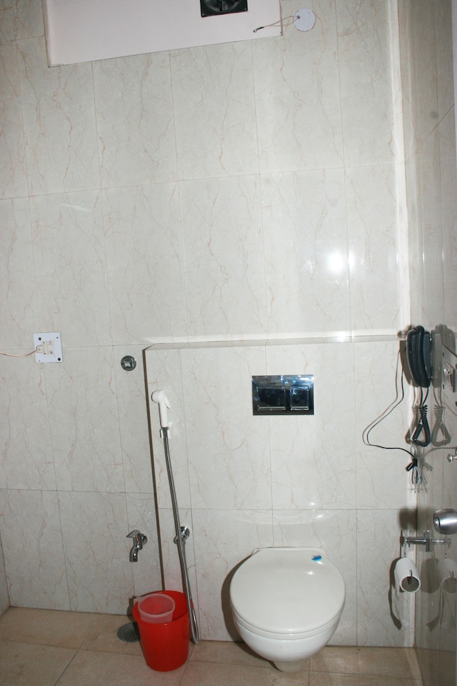 South Indian Hotel 63/64