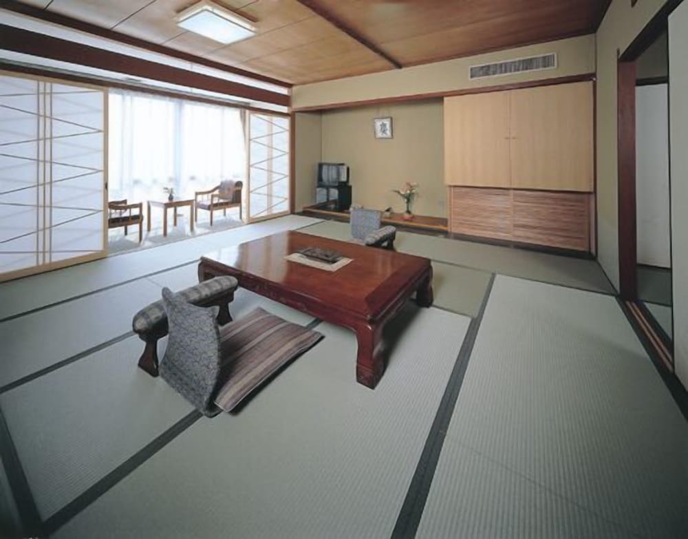 Nishiura Grand Hotel Kikkei 5/17