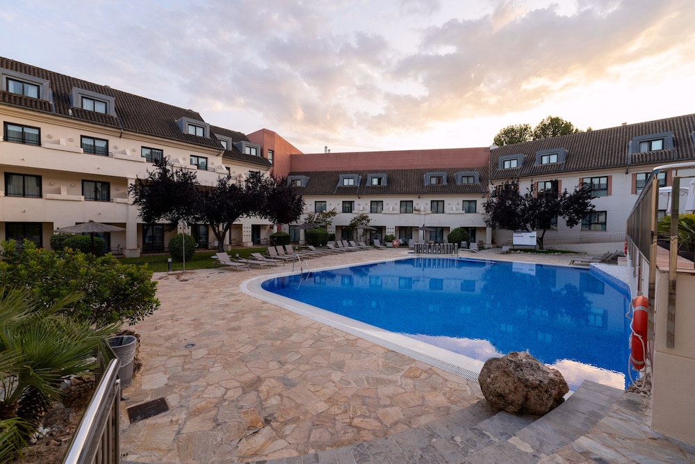 Hotel Antequera Hills 67/70