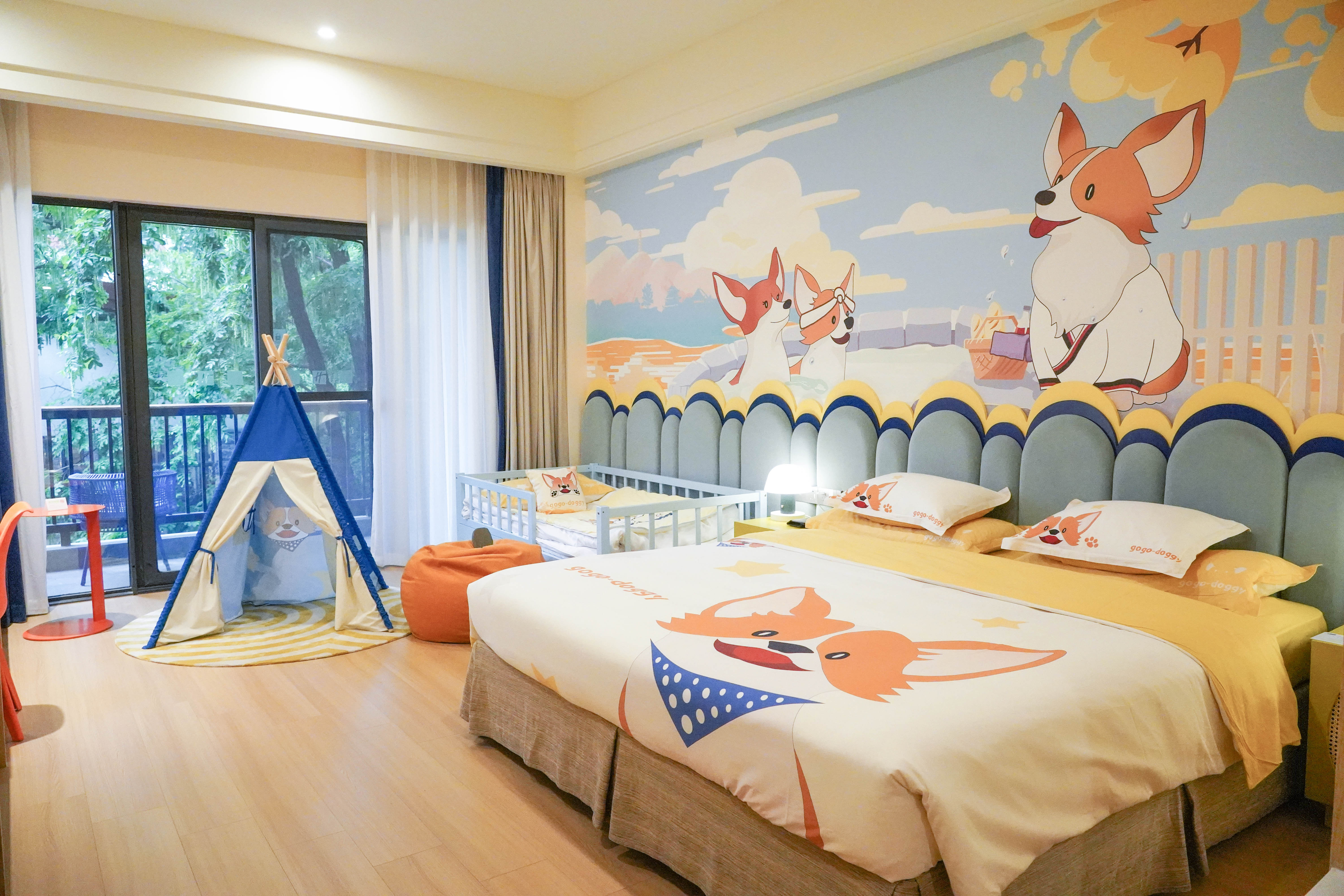 Kids Theme, Standard, King Bed