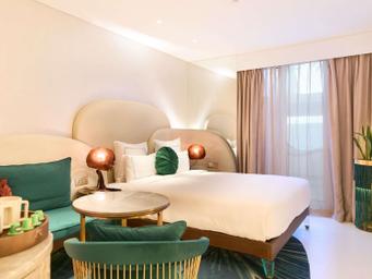 Deluxe, King Bed, Pool Side