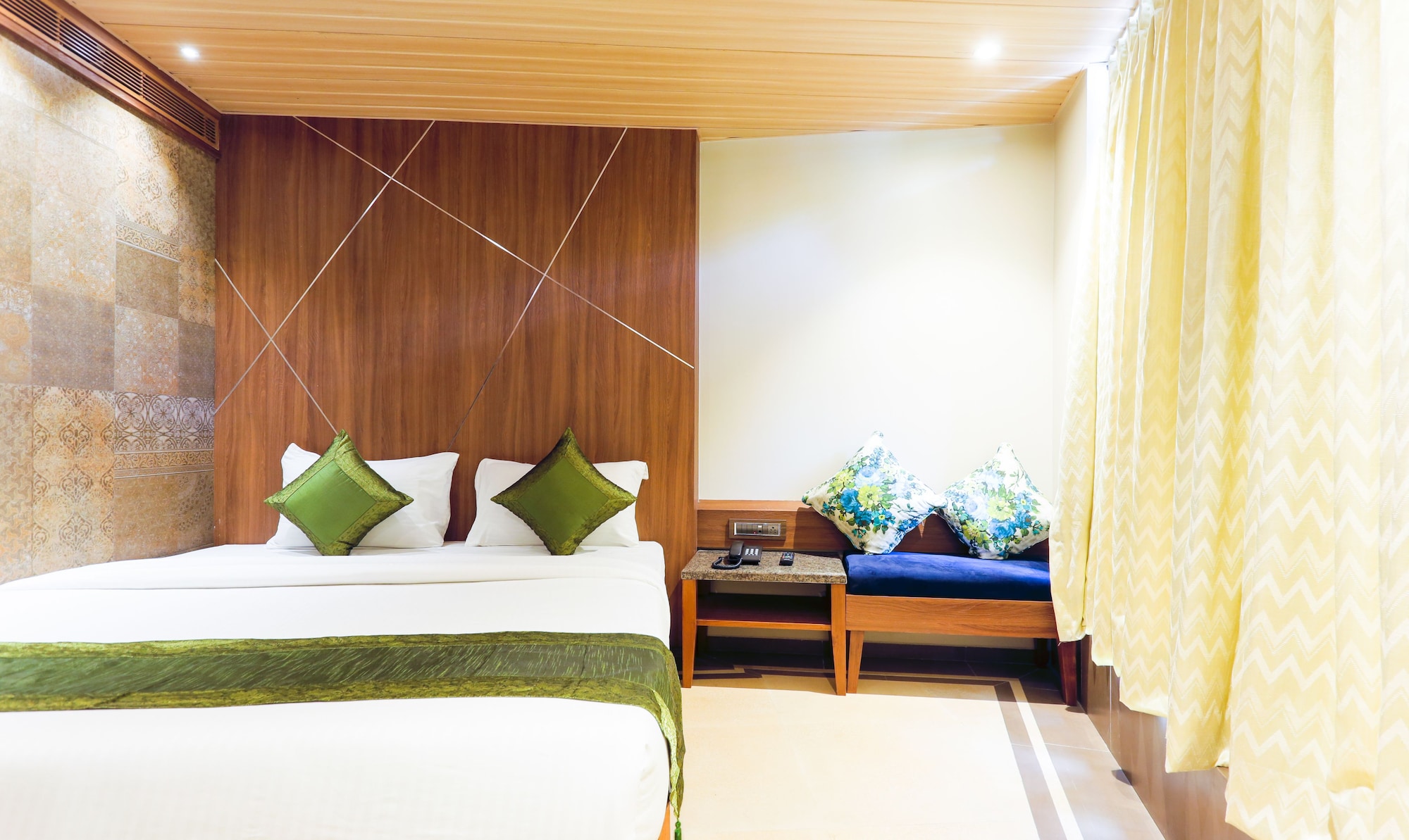 1 BEDROOM, PREMIUM, DOUBLE BED