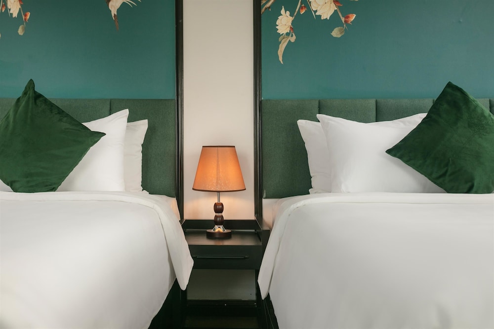 Hanoi Posh Hotel 34/54