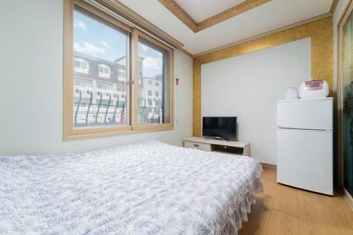 Daecheon Mama Pension 20/37