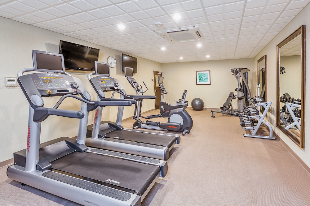 Staybridge Suites Bismarck 35/78