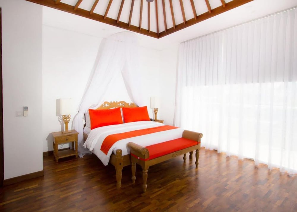 Aq Va Hotel And Villas 48/77