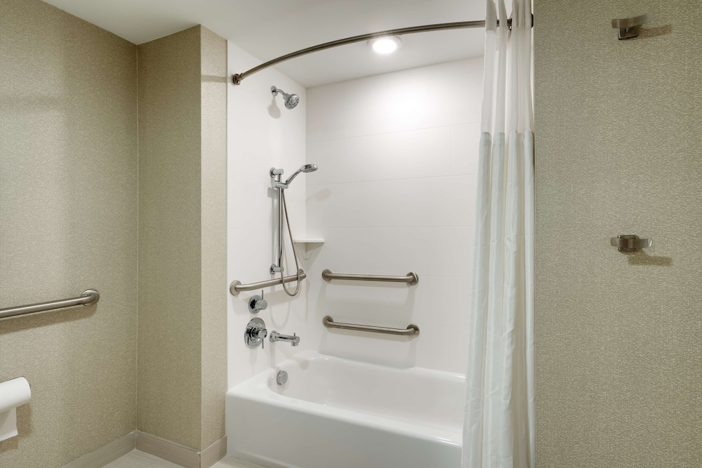 Premium, King Bed, Accessible