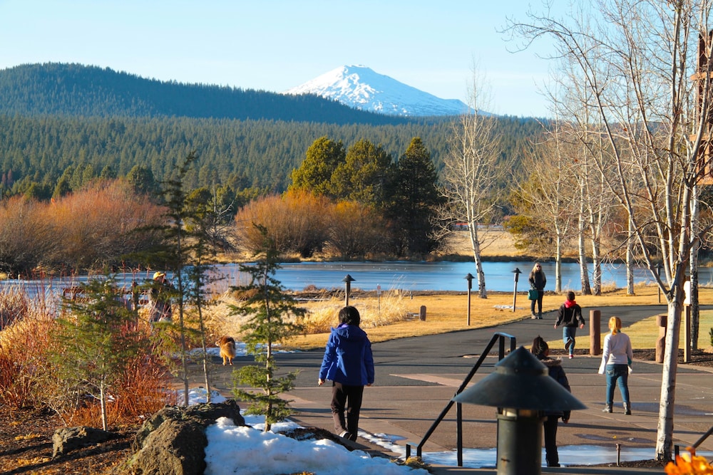 The Pines at Sunriver 55/58