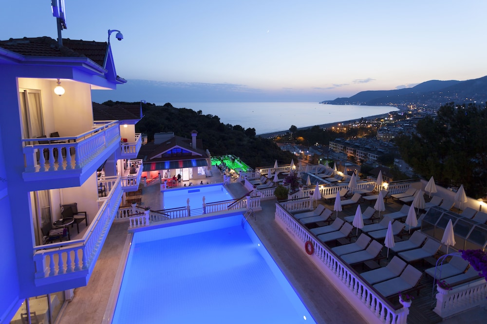 Sunny Hill Alya Hotel 46/53