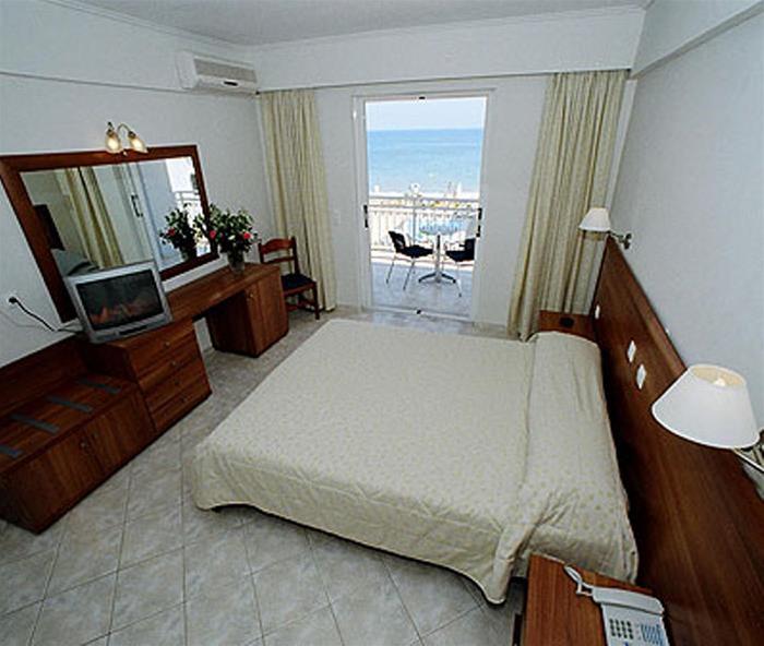 Meridien Beach Hotel 18/26