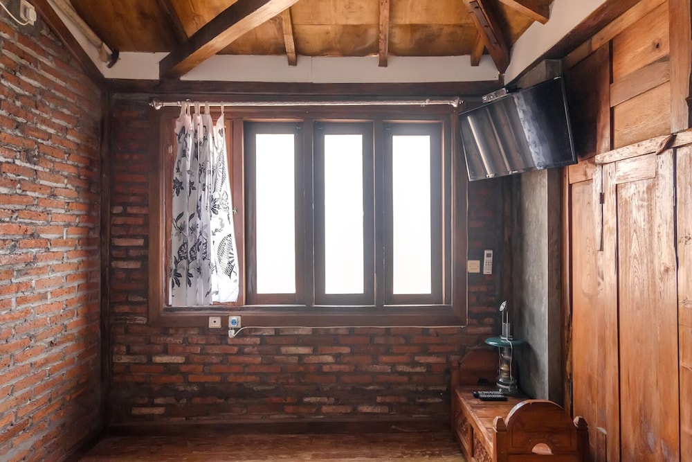 Twospaces Living At Bunga Desa 28/50