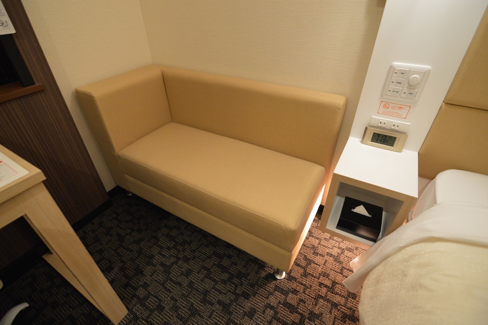 Queen's Hotel Chitose 28/58