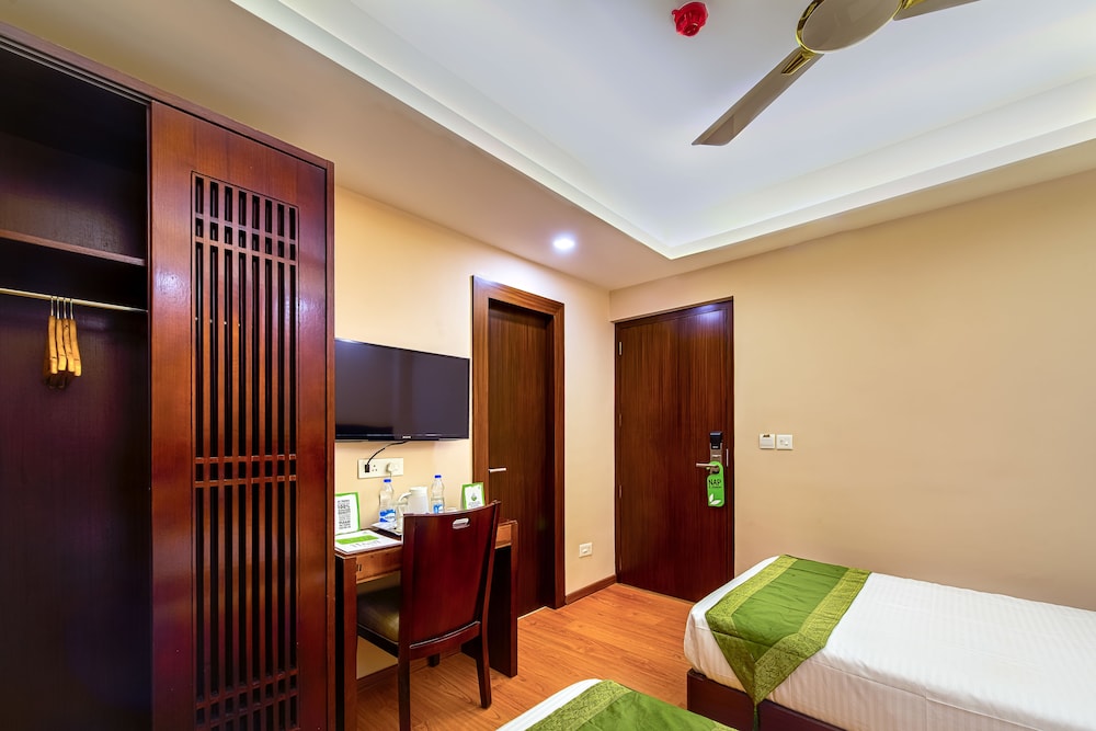 Treebo Vedanta 14/24