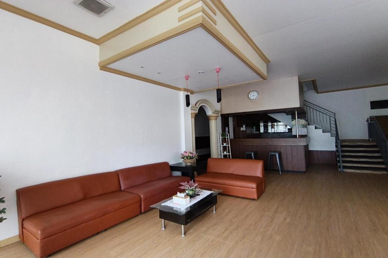 Hotel O near Palangka Raya Mall formerly Wisma Esun Bue Palangkaraya 21/26