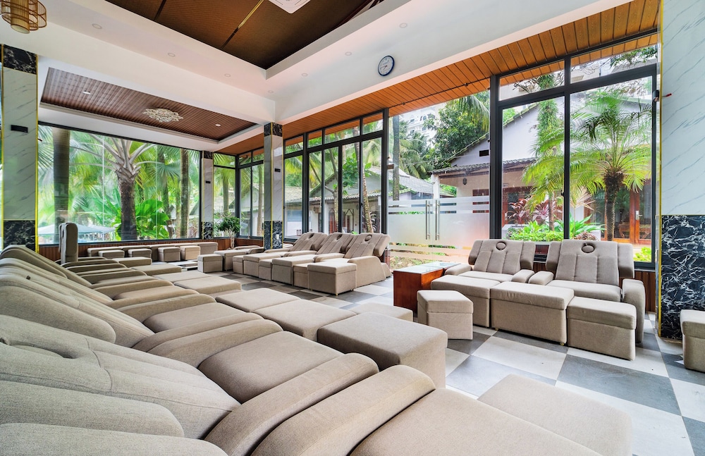 Phu Van Resort Spa 30/50