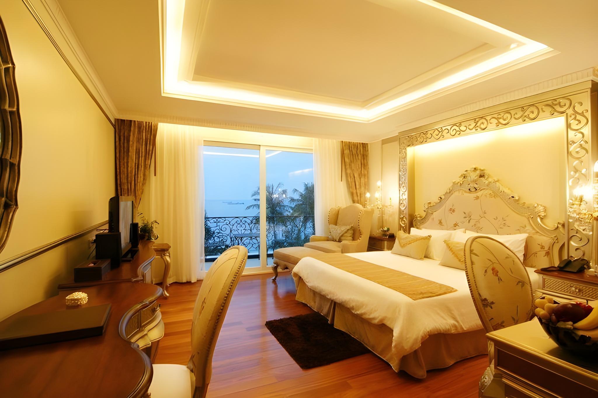 Deluxe, 2 Double Beds, Beach Front