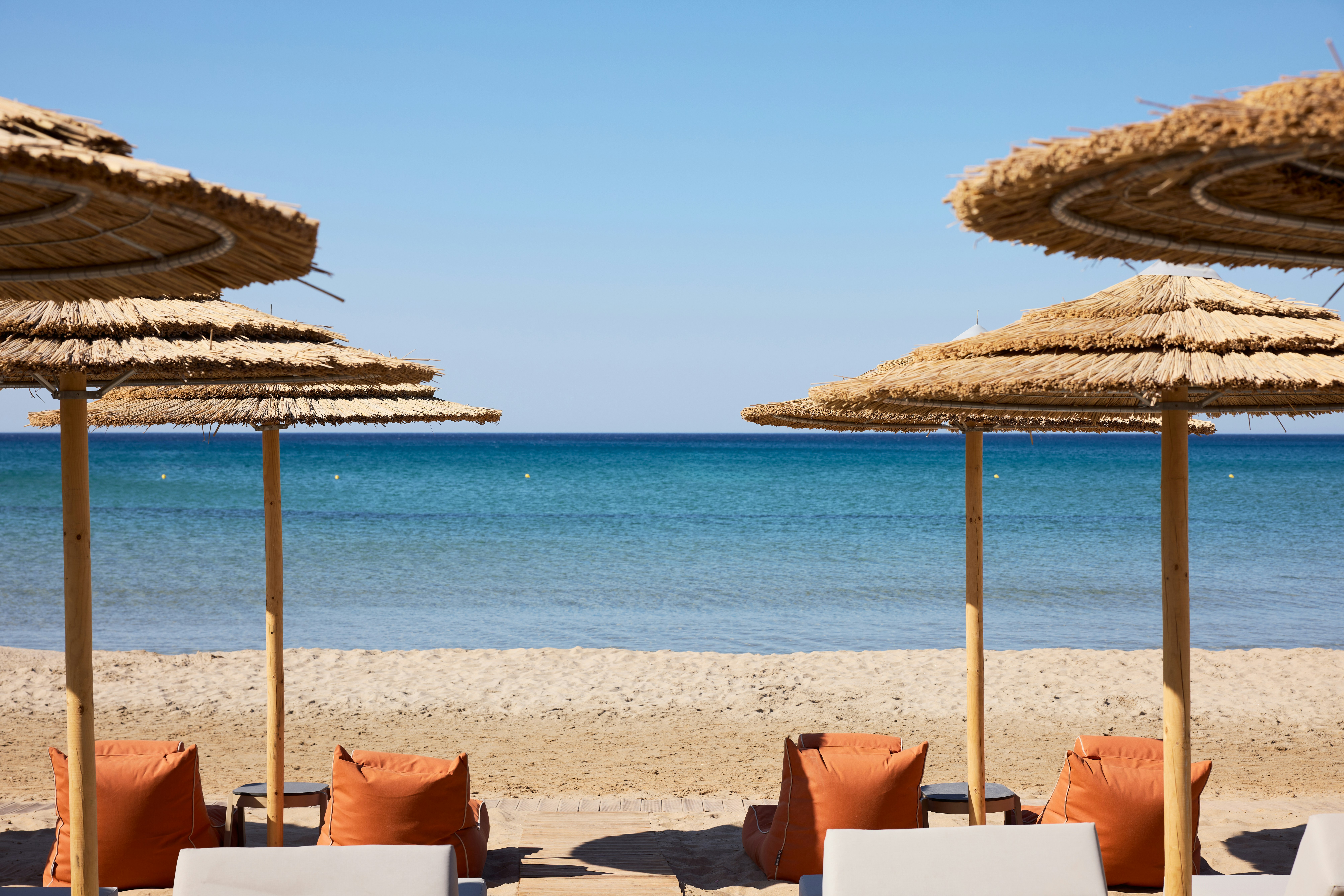 GOLDEN MILOS BEACH 40/51