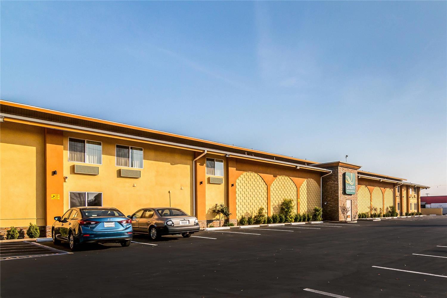 Quality Inn & Suites near Downtown Bakersfield 30/31