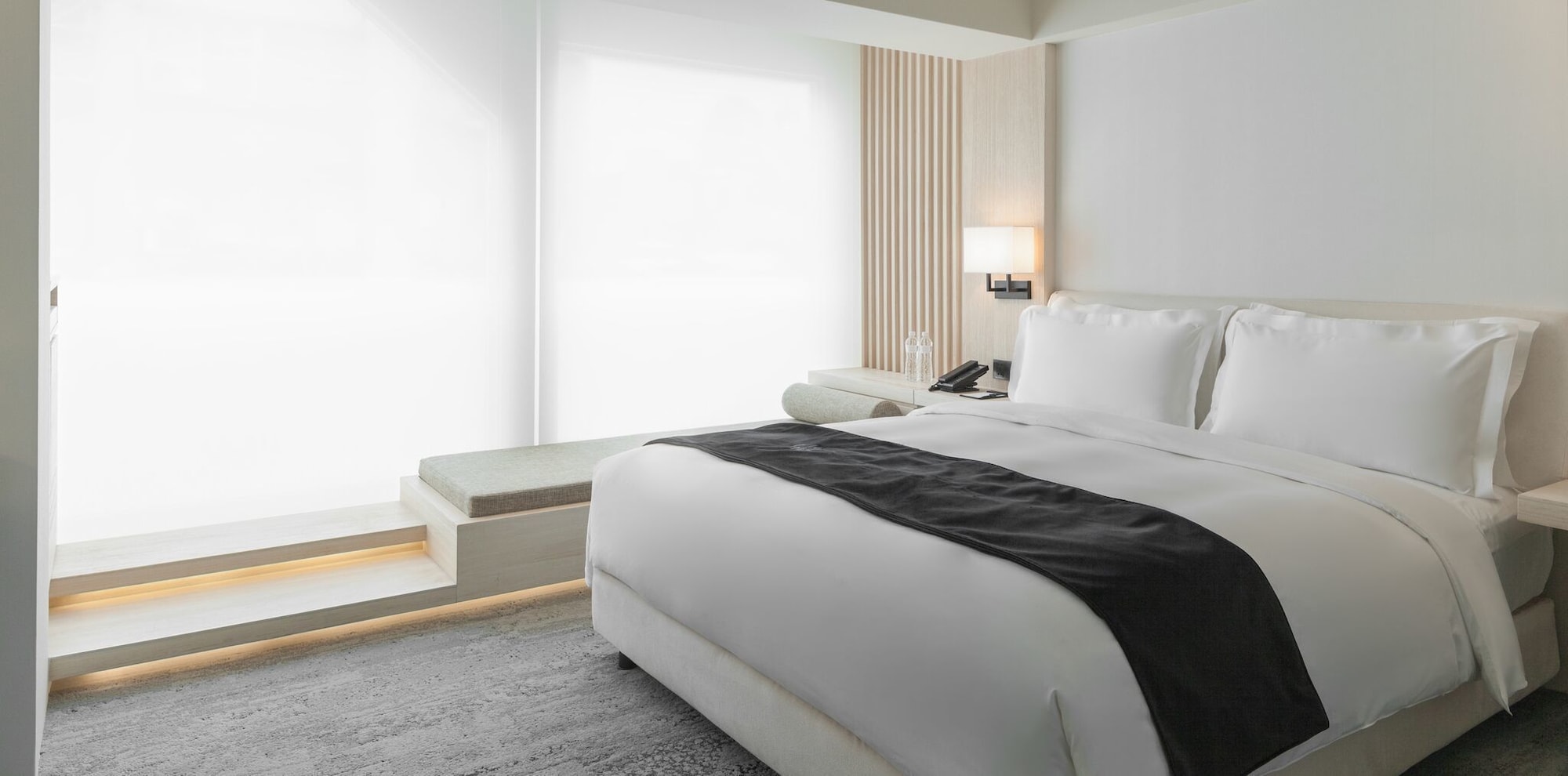 ROOM, DOUBLE BED