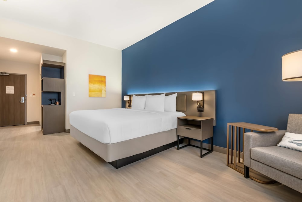 Comfort Inn & Suites Orlando Sanford Airport 19/54