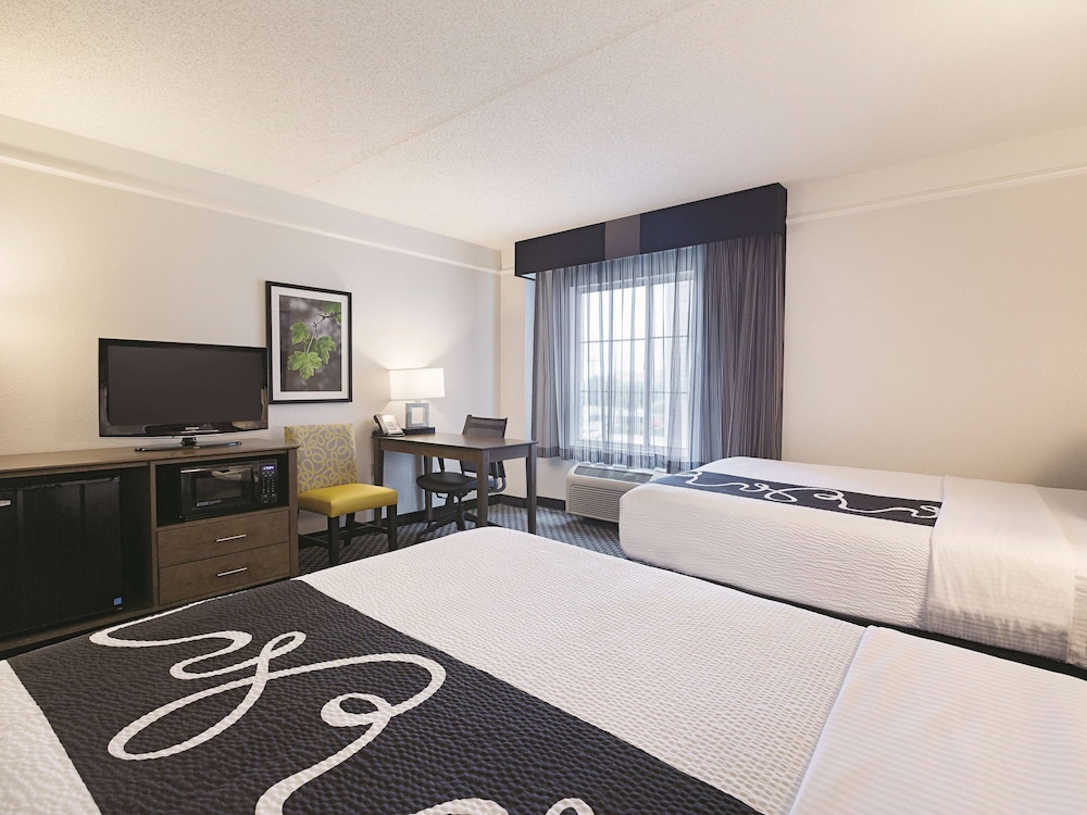 La Quinta Inn Suites By Wyndham Dallas Plano West 16/45