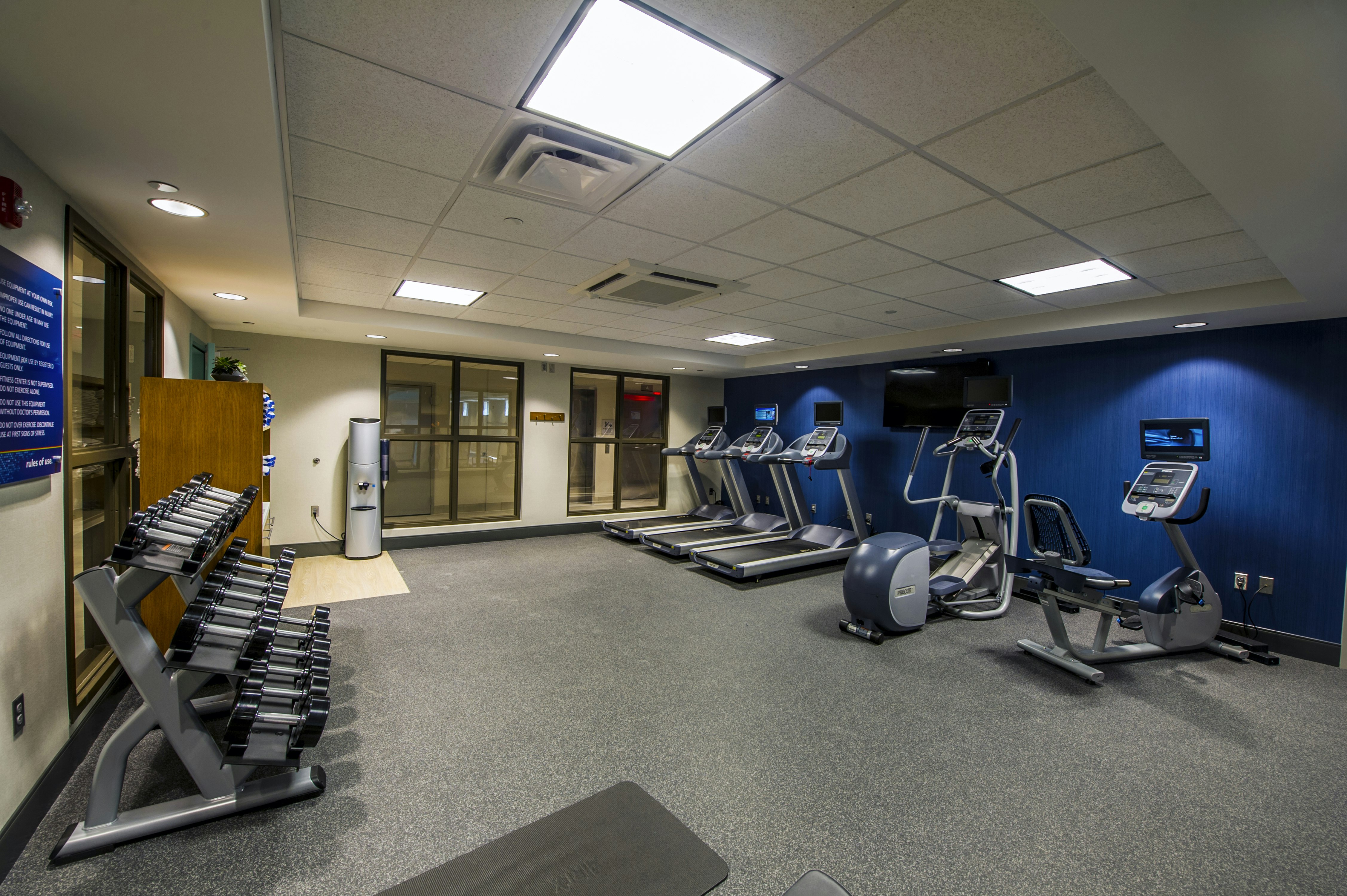 Hampton Inn and Suites Foxborough/Mansfield 12/24
