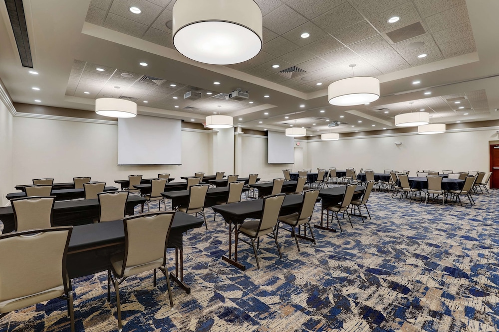 Drury Inn Suites Denver Westminster 42/50